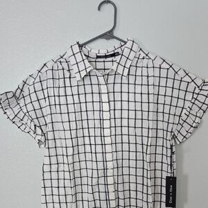 Doe & Rae | NWT White Plaid Ruffle Sleeve Top Size Small
